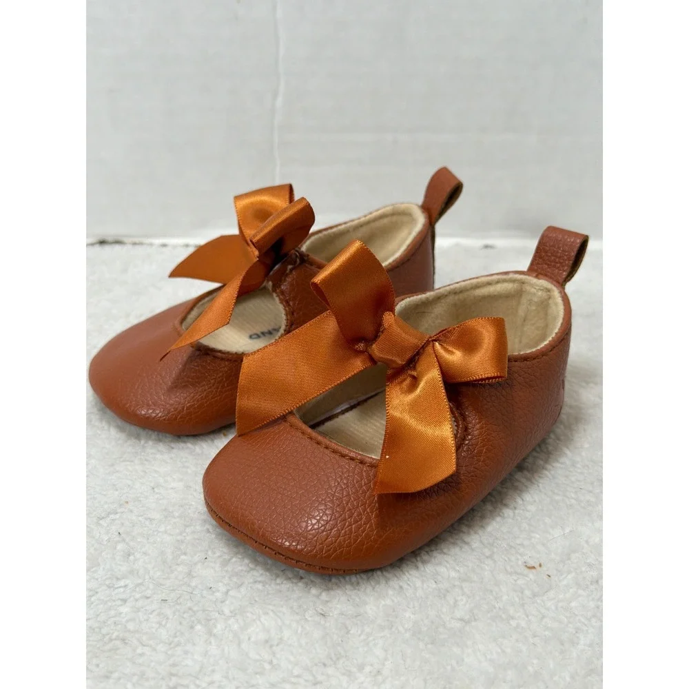 Lucky Brand Crib Shoes Girls Size 2 Cognac Brown Satin Bow Mary Jane Soft Sole